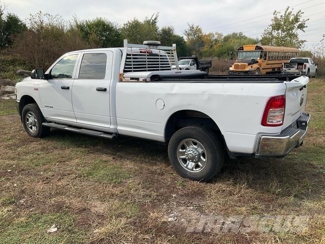 RAM 2500 Pick up de caixa aberta