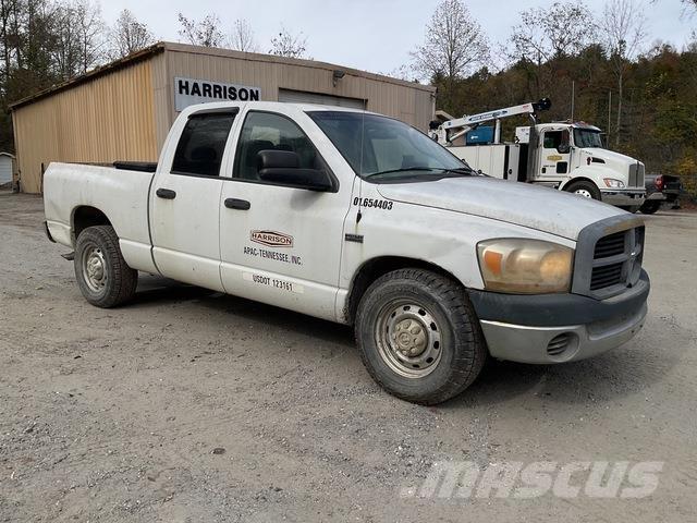 RAM 2500 Pick up de caixa aberta