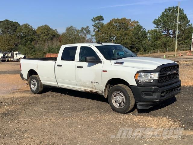 RAM 2500 Pick up de caixa aberta