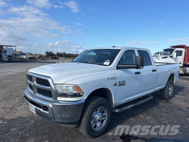 RAM 2500 Pick up de caixa aberta