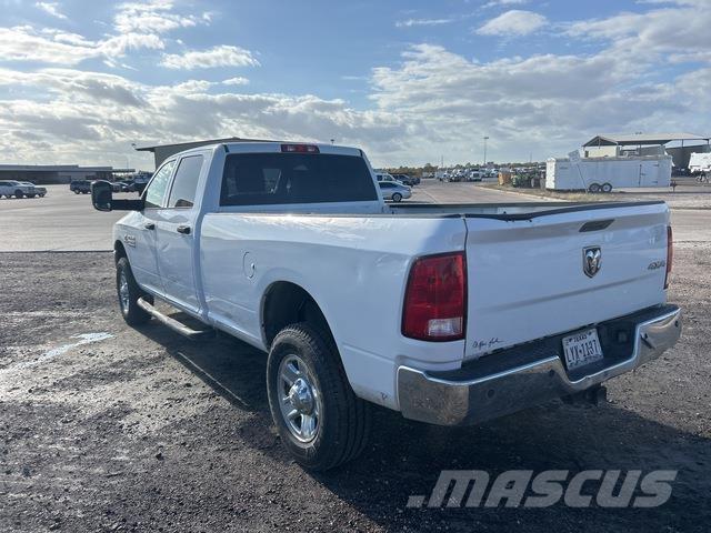 RAM 2500 Pick up de caixa aberta