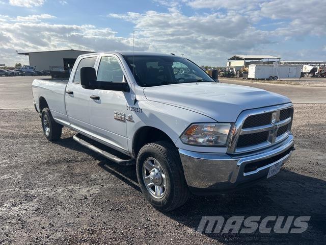 RAM 2500 Pick up de caixa aberta