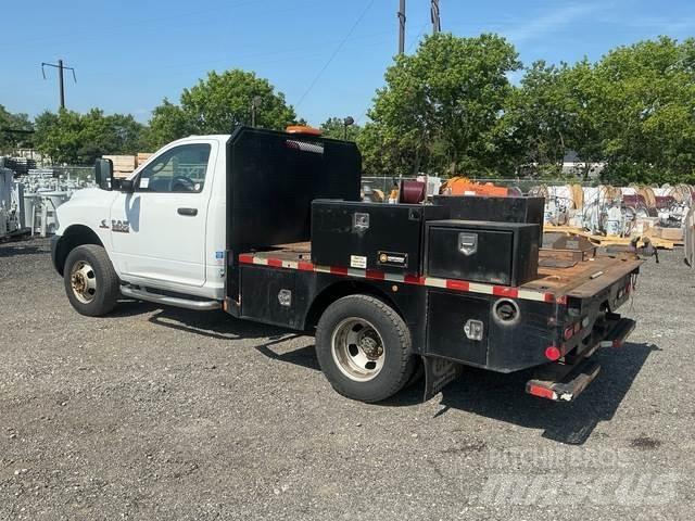RAM 3500 Camiões estrado/caixa aberta