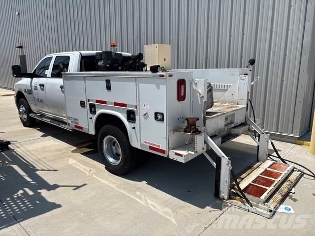 RAM 3500 Pick up de caixa aberta