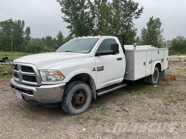 RAM 3500 Pick up de caixa aberta