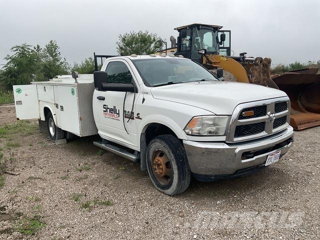 RAM 3500 Pick up de caixa aberta