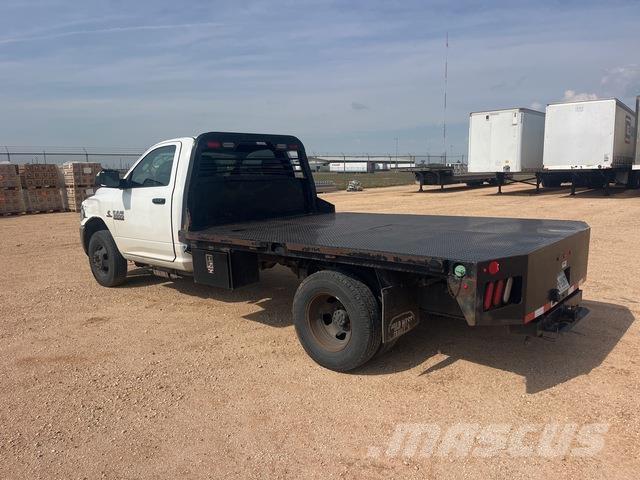RAM 3500 Camiões estrado/caixa aberta