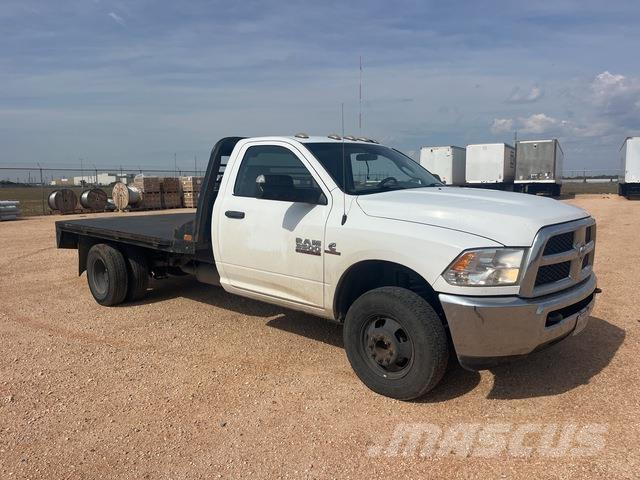 RAM 3500 Camiões estrado/caixa aberta