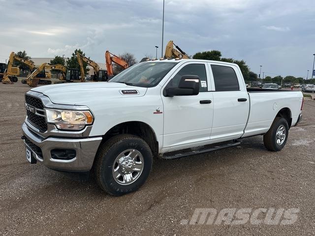 RAM 3500 Pick up de caixa aberta