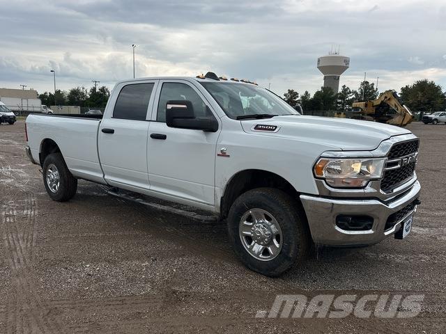 RAM 3500 Pick up de caixa aberta