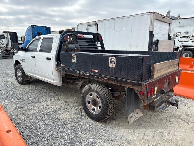 RAM 3500 Camiões estrado/caixa aberta