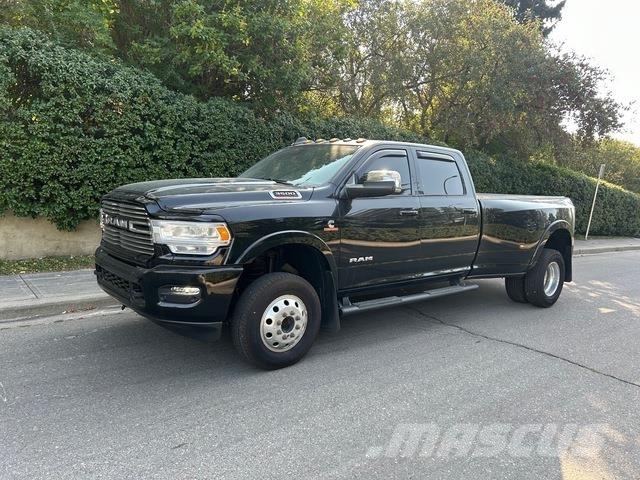 RAM 3500 Pick up de caixa aberta