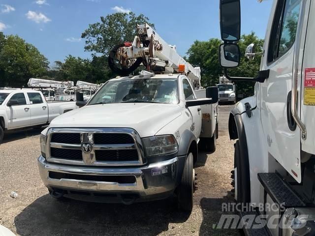 RAM 5500 Plataformas aéreas montadas em camião