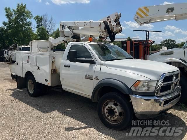 RAM 5500 Plataformas aéreas montadas em camião