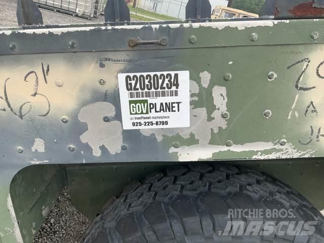  Raytheon M1101 Outros Reboques