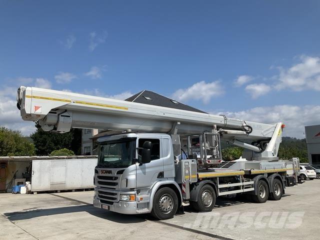Scania P410LB Plataformas aéreas montadas em camião