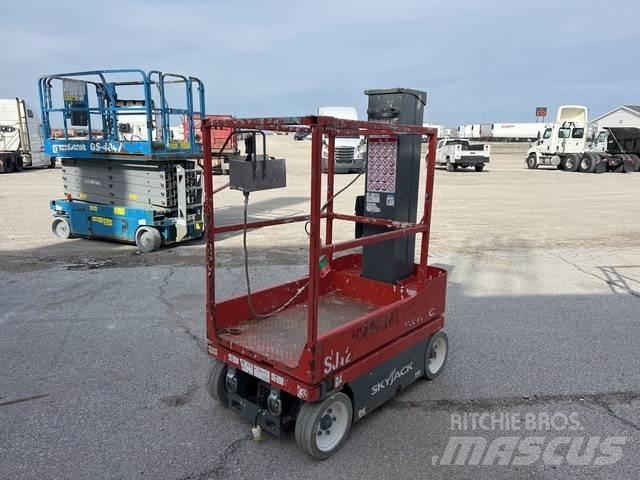 SkyJack SJ12 Plataformas de Mastro Vertical