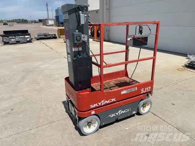 SkyJack SJ12 Plataformas de Mastro Vertical