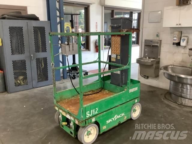 SkyJack SJ12 Plataformas de Mastro Vertical