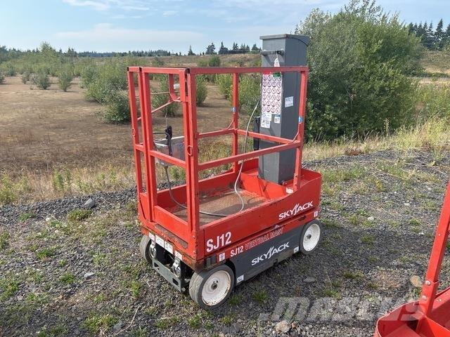 SkyJack SJ12 Plataformas de Mastro Vertical