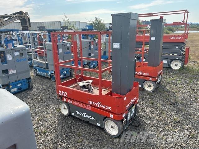 SkyJack SJ12 Plataformas de Mastro Vertical