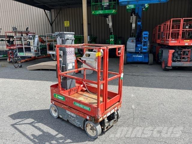 SkyJack SJ12 Plataformas de Mastro Vertical