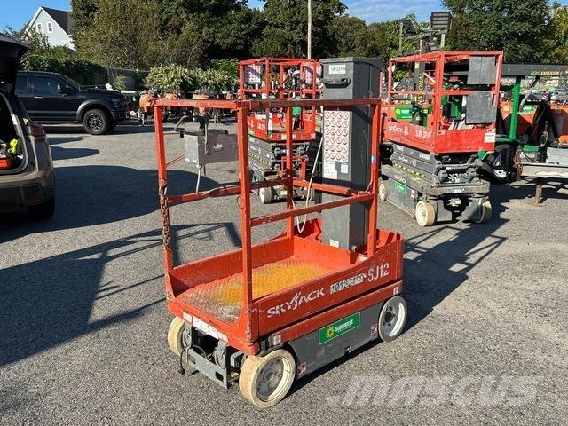 SkyJack SJ12 Plataformas de Mastro Vertical