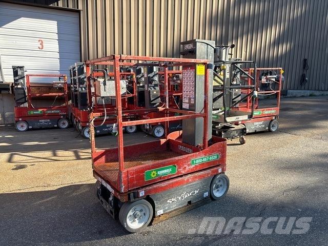 SkyJack SJ12 Plataformas de Mastro Vertical