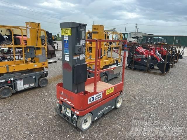 SkyJack SJ16 Plataformas de Mastro Vertical