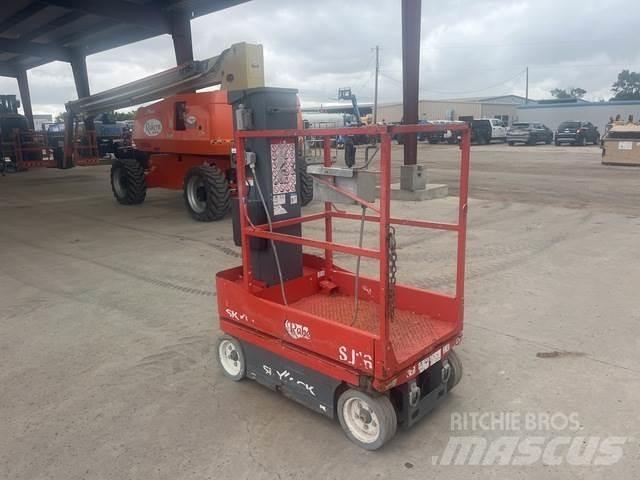 SkyJack SJ16 Plataformas de Mastro Vertical