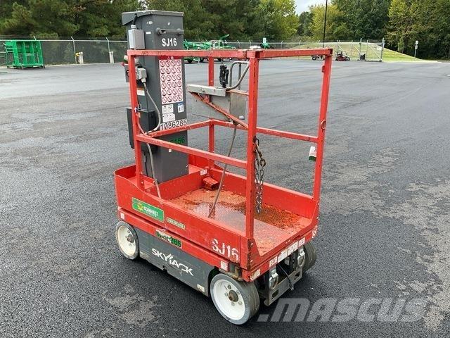 SkyJack SJ16 Plataformas de Mastro Vertical