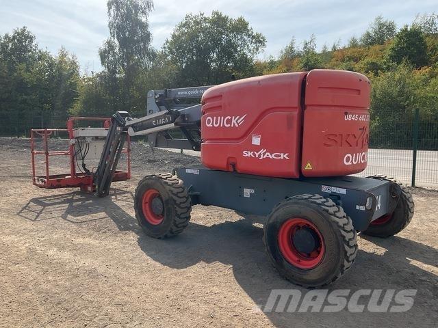 SkyJack SJ46AJ Elevadores braços articulados