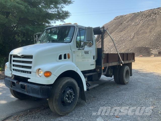 Sterling L7500 Camiões basculantes