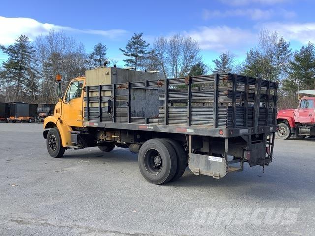 Sterling L7500 Camiões estrado/caixa aberta