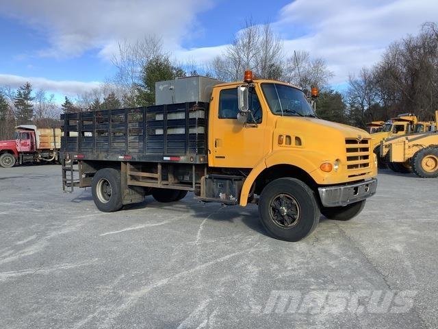 Sterling L7500 Camiões estrado/caixa aberta