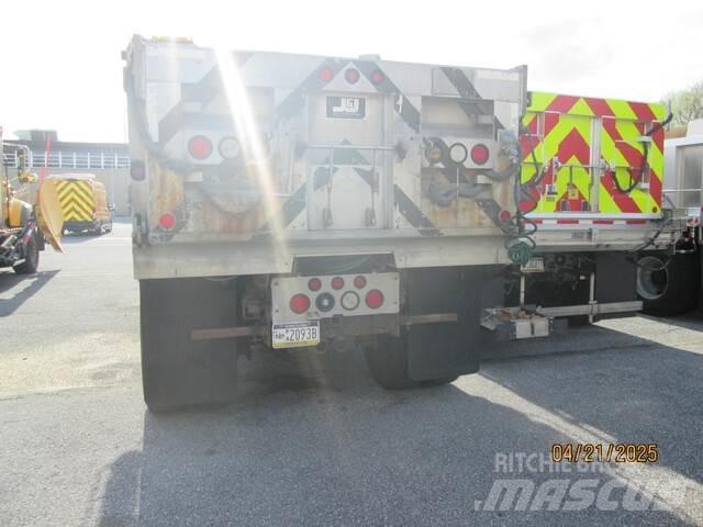 Sterling L8500 Camiões basculantes