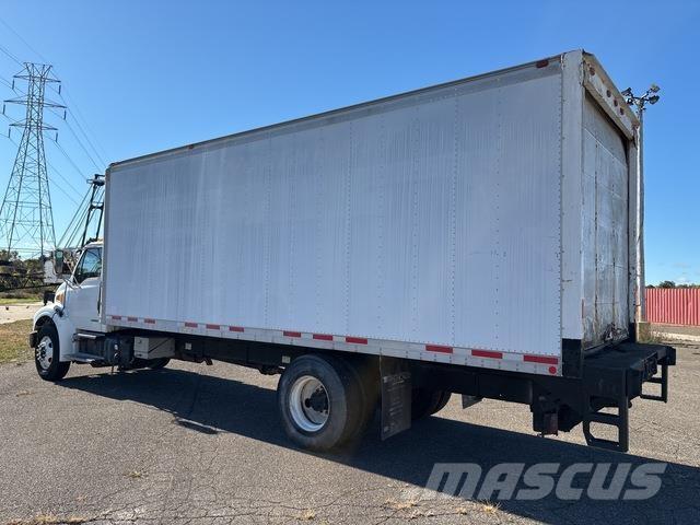 Sterling M7500 Camiões de caixa fechada