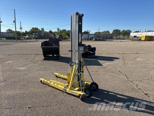 Sumner 2118 Guinchos, elevadores e elevações de materiais
