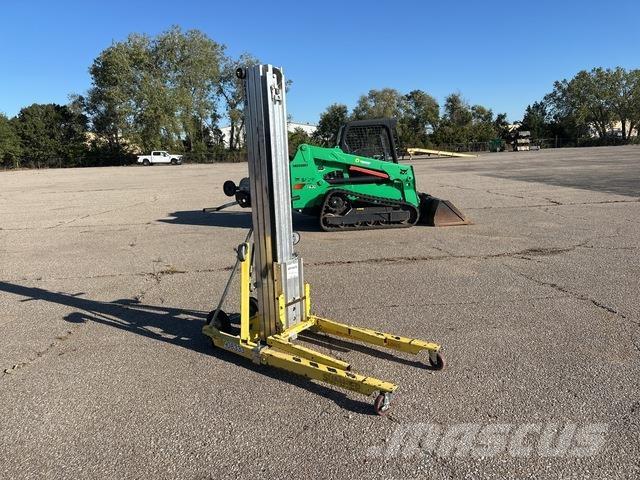 Sumner 2118 Guinchos, elevadores e elevações de materiais
