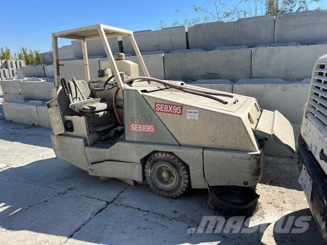 Tennant 800 Varredoras interior