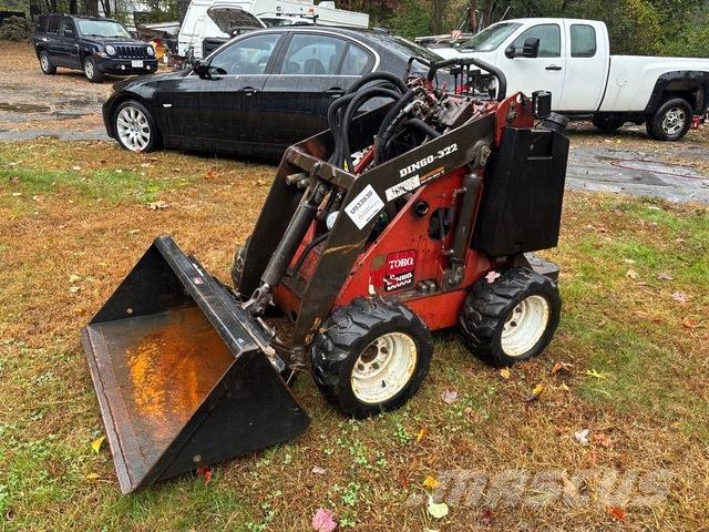 Toro Dingo 322 Carregadoras de direcção deslizante