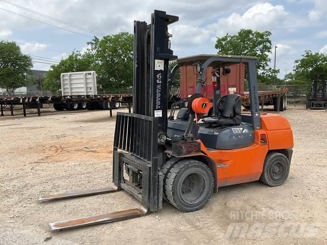 Toyota 7FDKU40 Construção - Outros
