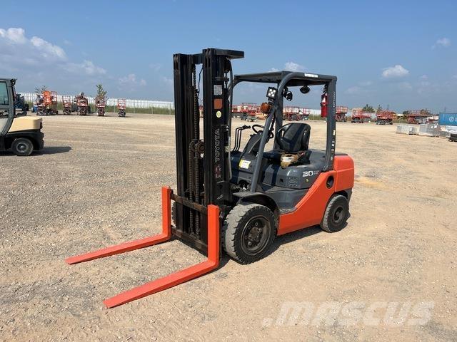 Toyota 8DFU30 Construção - Outros
