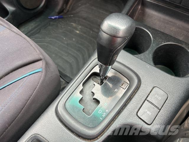 Toyota HiLux Outros