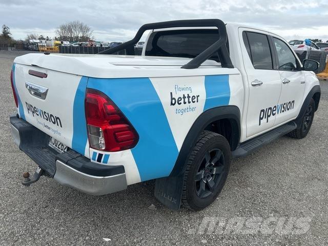Toyota HiLux Outros