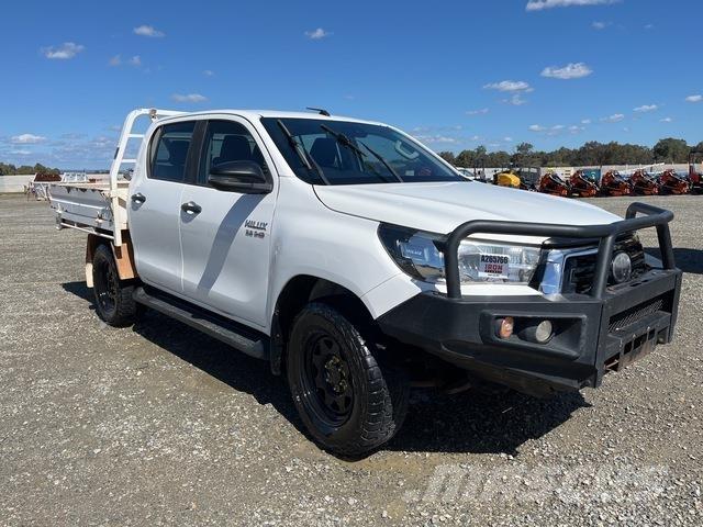 Toyota Hilux Outros