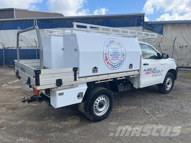 Toyota HiLux Outros