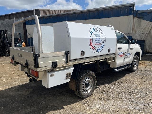 Toyota HiLux Outros