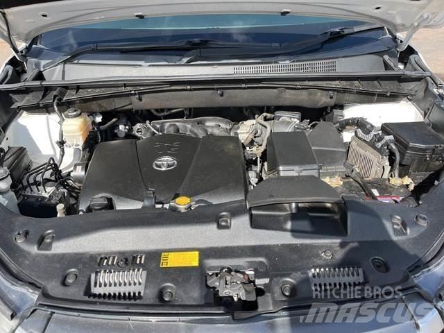 Toyota Kluger Carros Ligeiros