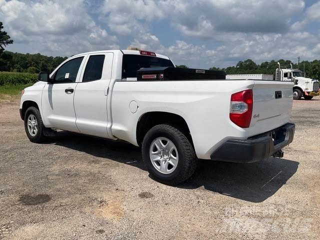 Toyota Tundra Outros